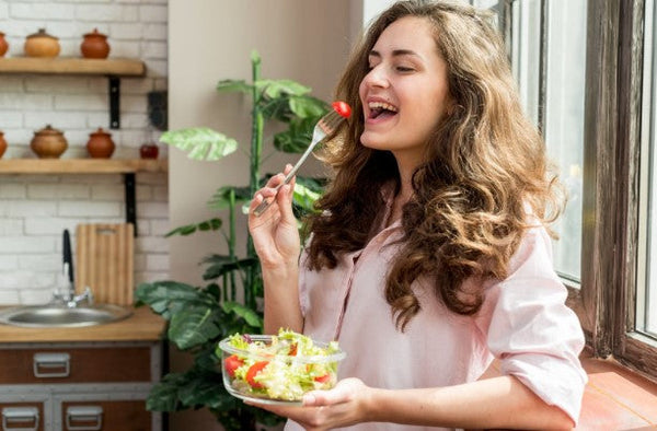 Alimentação antiqueda: nutrientes que fortalecem os fios
